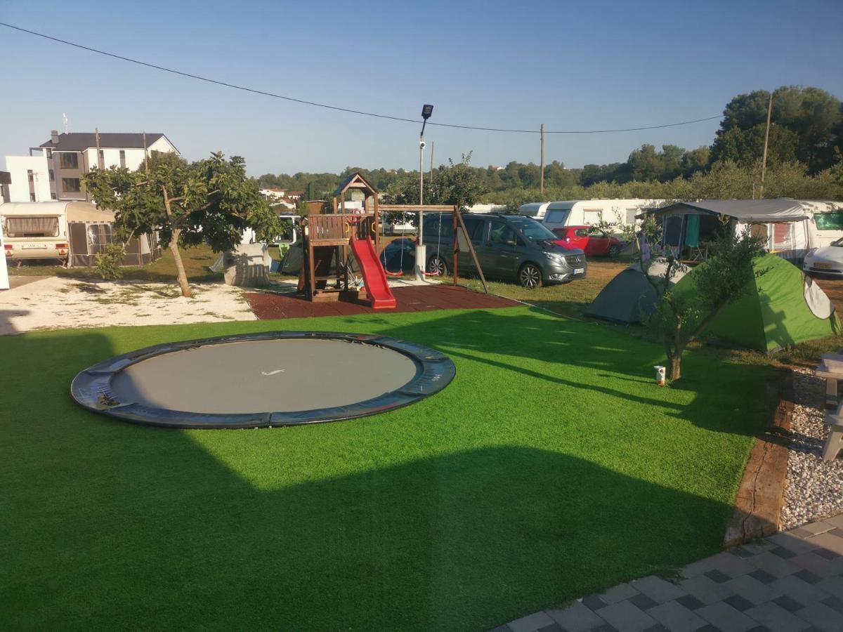 Hotel Camper For Two Banjole Exterior foto